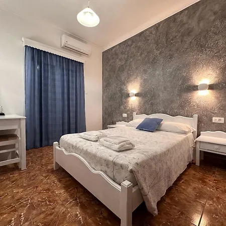 Guest house Ilios Fira (Santorini)