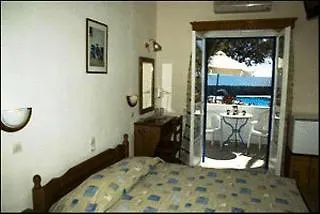 Ilios Guest house 2*